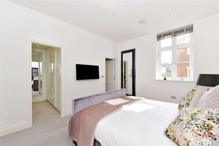 An immaculate furnished apartment in a gated development close to Eton. - Photo 2