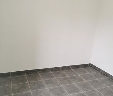 Sur la commune de MONTELIMAR (26) un T2 de 42m² avec bureau proche ... - Photo 6