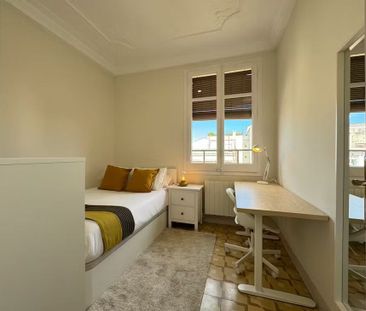 Gran Via de les Corts Catalanes, Barcelona, Catalonia 08013 - Photo 4