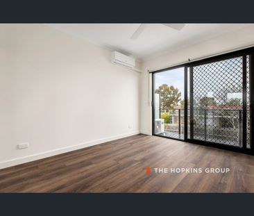 1 Durham Crescent, Hoppers Crossing, Vic 3029 - Photo 1