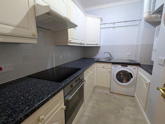 2 bedroom flat to rent - Photo 1