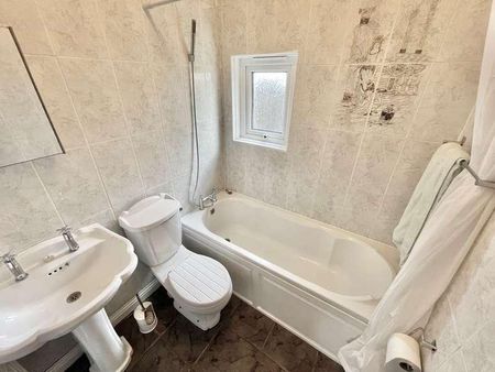 Pencoedtre Road, Barry, CF63 - Photo 3