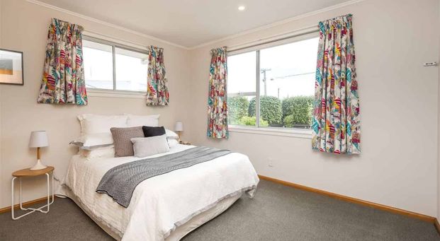 Charming 3-Bedroom Family Home in Hoon Hay - Photo 1