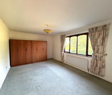 550a Upper Newtownards Road, Belfast, BT4 3HE - Photo 3