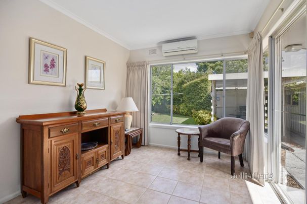 10 Folkestone Road, Glen Waverley - Photo 1
