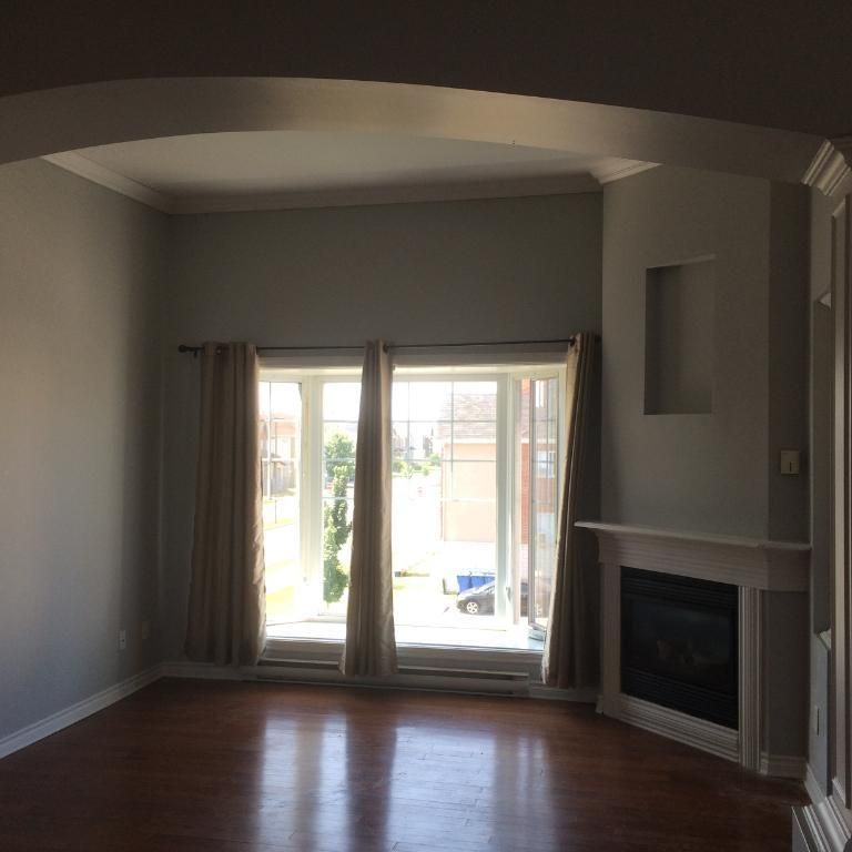 Grand 4 1/2 à louer - Photo 1