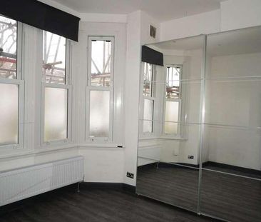 North Avenue, London, W13 - Photo 1