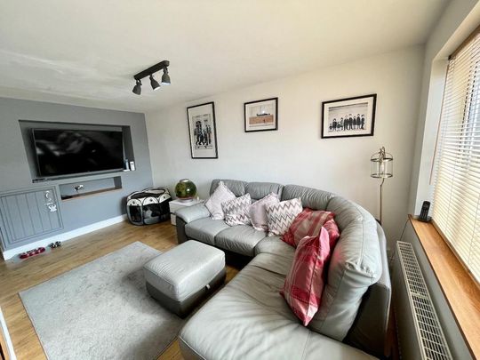 2 bedroom terraced house to rent - Photo 1