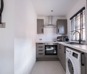 1 bedroom flat to rent - Photo 6
