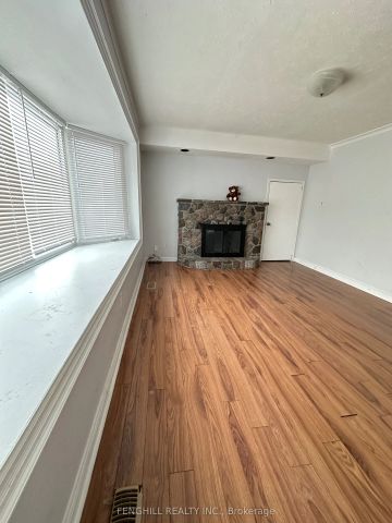 218 Finch Avenue E #Main - Photo 2