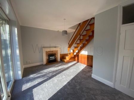 3 bedroom detached house to rent - Photo 2