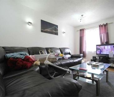 Holly Gardens, West Drayton, UB7 - Photo 4