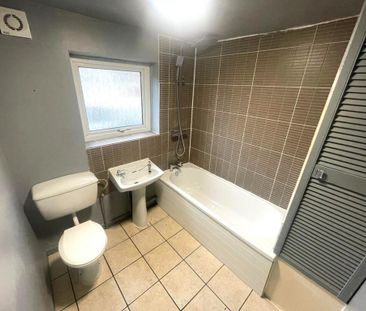 3 bedroom terraced house to rent - Photo 6