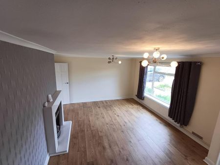 3 bedroom semi-detached house to rent - Photo 4