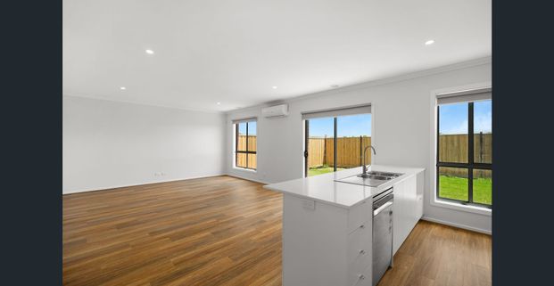 Spacious Family Home with Study in Sought-After Armstrong Creek - Photo 1