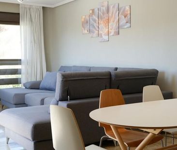 Luxury Flat for rent in Estepona, Spain - Photo 2