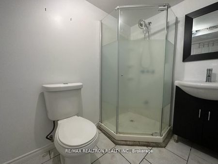 For Lease - 713 Sunnypoint Drive Unit# Lower Level, Newmarket, Ontario - Photo 5