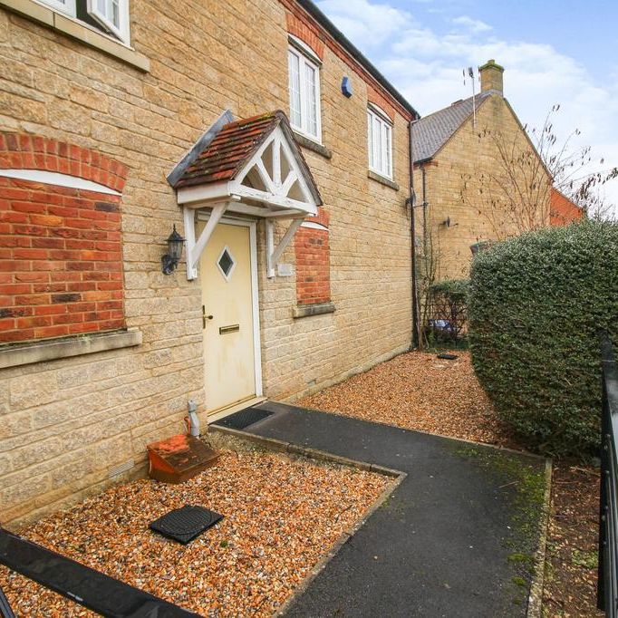2 bedroom property to rent - Photo 1