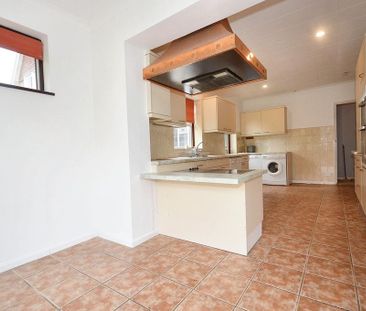 3 bedroom detached bungalow to rent - Photo 5