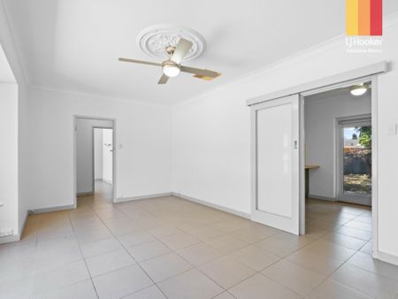 5 Woodmere Avenue, Paradise SA, Belconnen - Photo 3