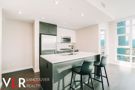 Condo in Burnaby, BC - Photo 5