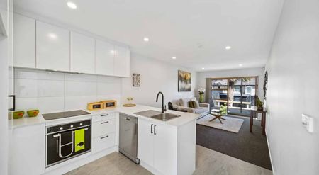 Modern Fully Renovated Home in Prime Mangere East Location - Photo 3