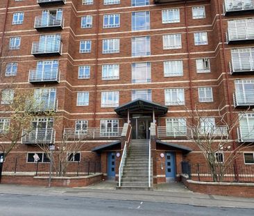 2 bedroom flat on Osbourne House, Queen Victoria Road, CV1 3JD area - Photo 1