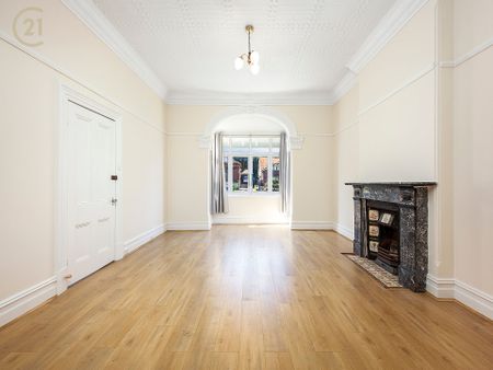 Updated Family Home Full of Character &ast;&ast; Available 21&sol;12&sol;24 &ast;&ast; - Photo 4