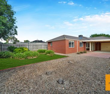 Beautiful Family Home in a Quiet Werribee Location, Newly Renovated - Photo 6