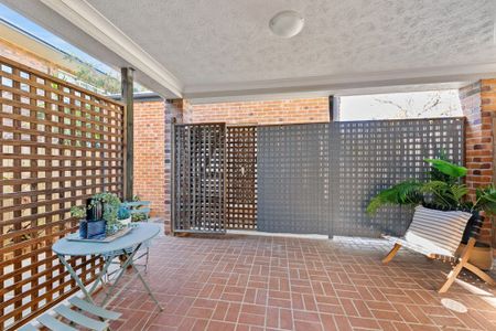 Beautiful Updated Unit - Photo 3