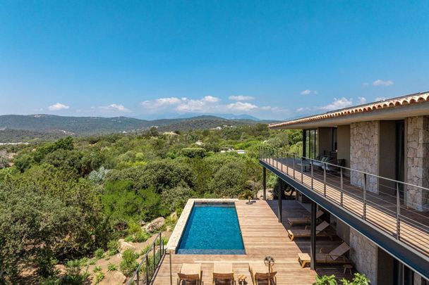 Rental Villa Porto-Vecchio 6 Rooms 180 m² - Photo 1