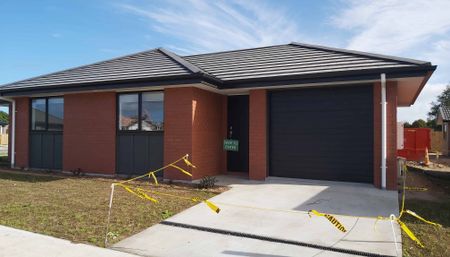 Sunny 3-bedroom house for rent!! - Photo 5