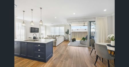 Executive Villa Opposite Middle Ridge Golf Course - Photo 2