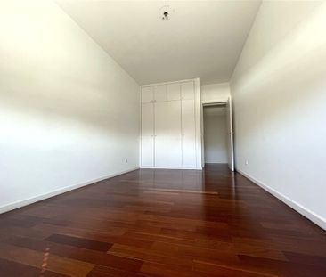 Exclusivo T4 em Telheiras – 185m² de Conforto e Funcionalidade! - Photo 1