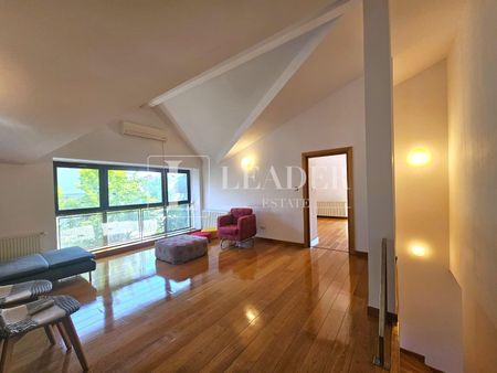 Elegant Lakefront Villa in Pipera - Photo 3