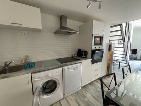 Location Appartement 2 pièces 45m² SETE 34200 - Photo 4