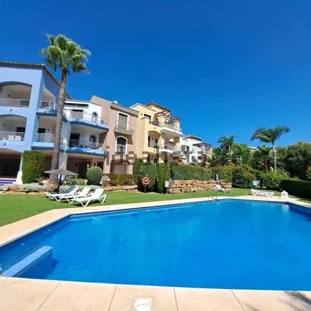 Alquiler de piso en Calle Los Arqueros - Photo 1