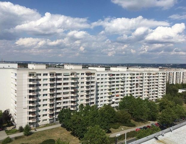 Großzügig geschnittene 3 Zimmer Wohnung mit Balkon! - Photo 1