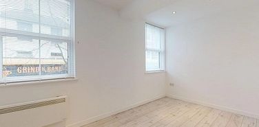 Sandgate Road, Folkestone, CT20 1AL, Kent - Photo 2