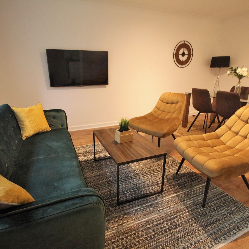Flat 1 Berkeley Court, LS2 9PT, Leeds - Photo 1