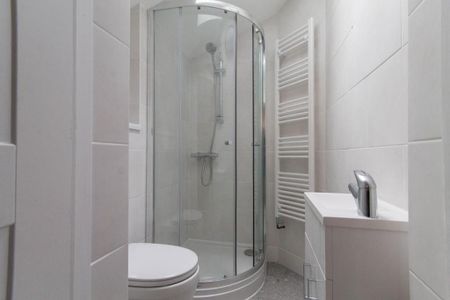 2 bedroom end of terrace house to rent - Photo 5