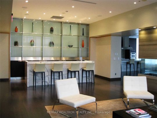 25 Broadway Avenue #2106 - Photo 1