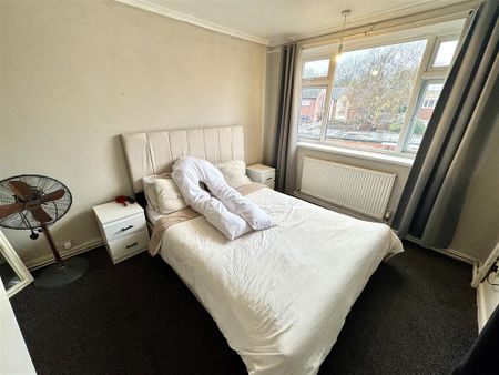 2 bedroom maisonette to rent - Photo 2