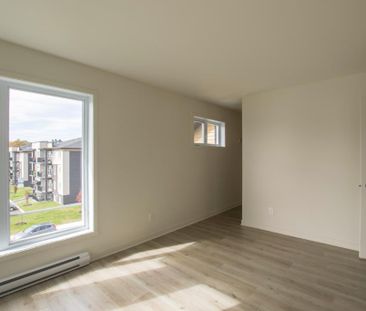 Logement 4 1/2 - 1er Juillet - Saint-Jérôme - Photo 2