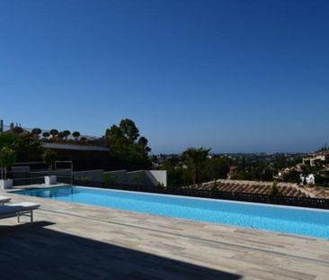 4 bedroom luxury Villa for rent in Marbella, Andalusia - Photo 3