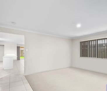 13 Wallace Street, Walloon QLD 4306 - House For Rent | Domain - Photo 1