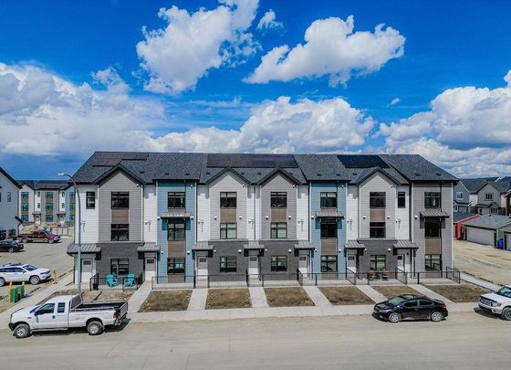 3 Bedroom 2.5 Bathroom Townhouse style units in Mahogany - SF168 - Photo 1