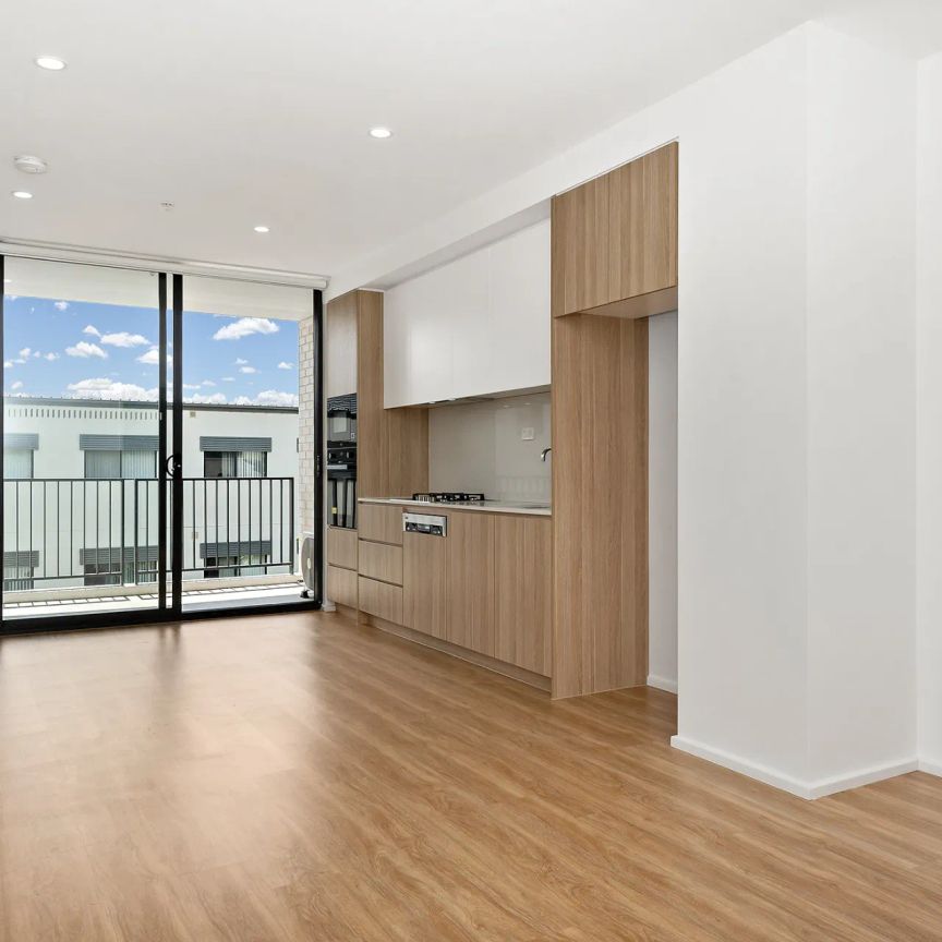 Welcome to "KOI Apartments" Northmead - Photo 1