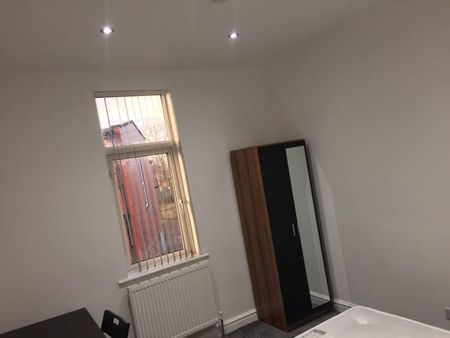 4 bedroom house share to rent - Photo 3