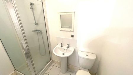 2 bedroom terraced house to rent - Photo 4